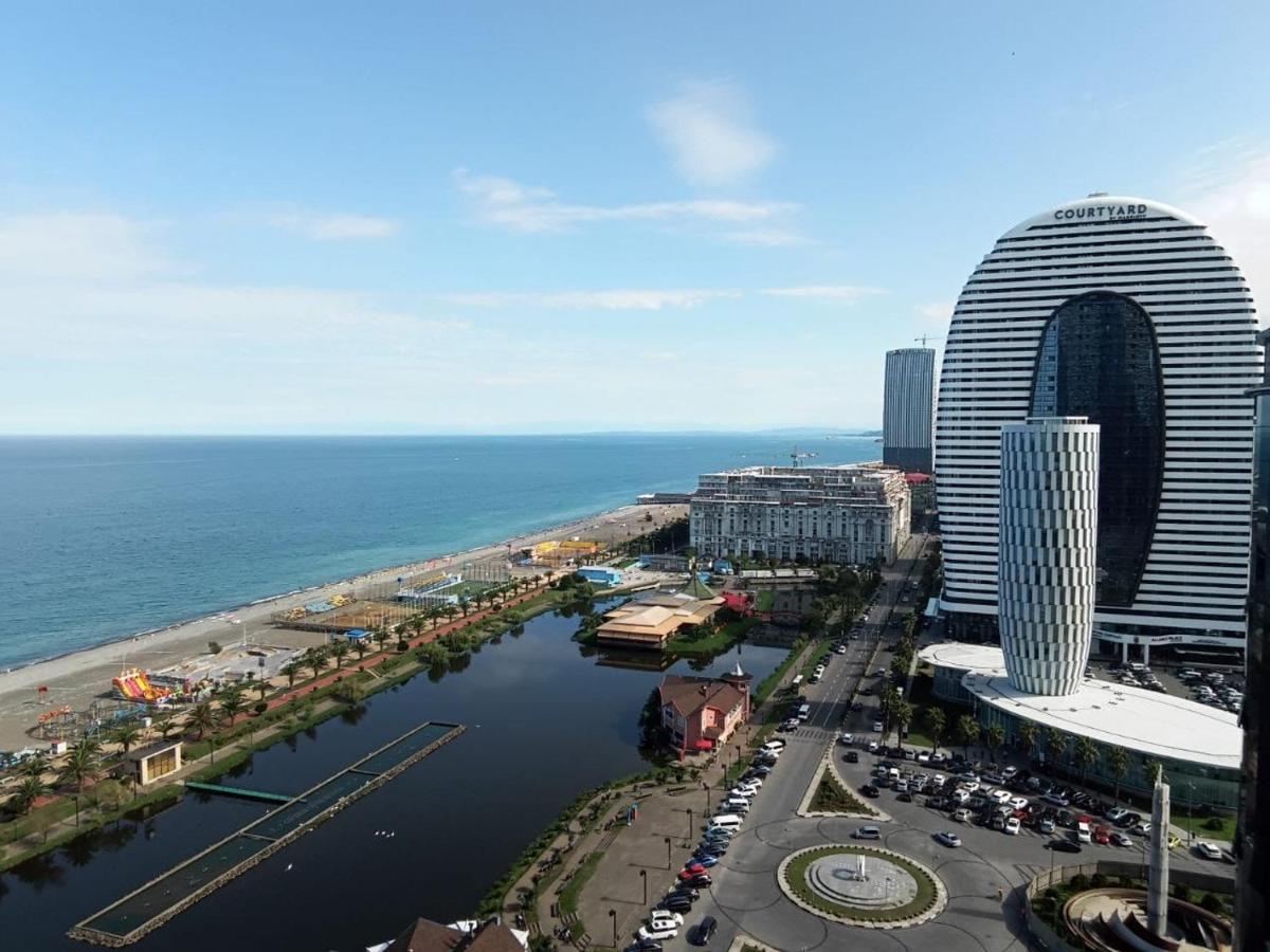 Orbi City Aparthotel Batumi Exteriör bild